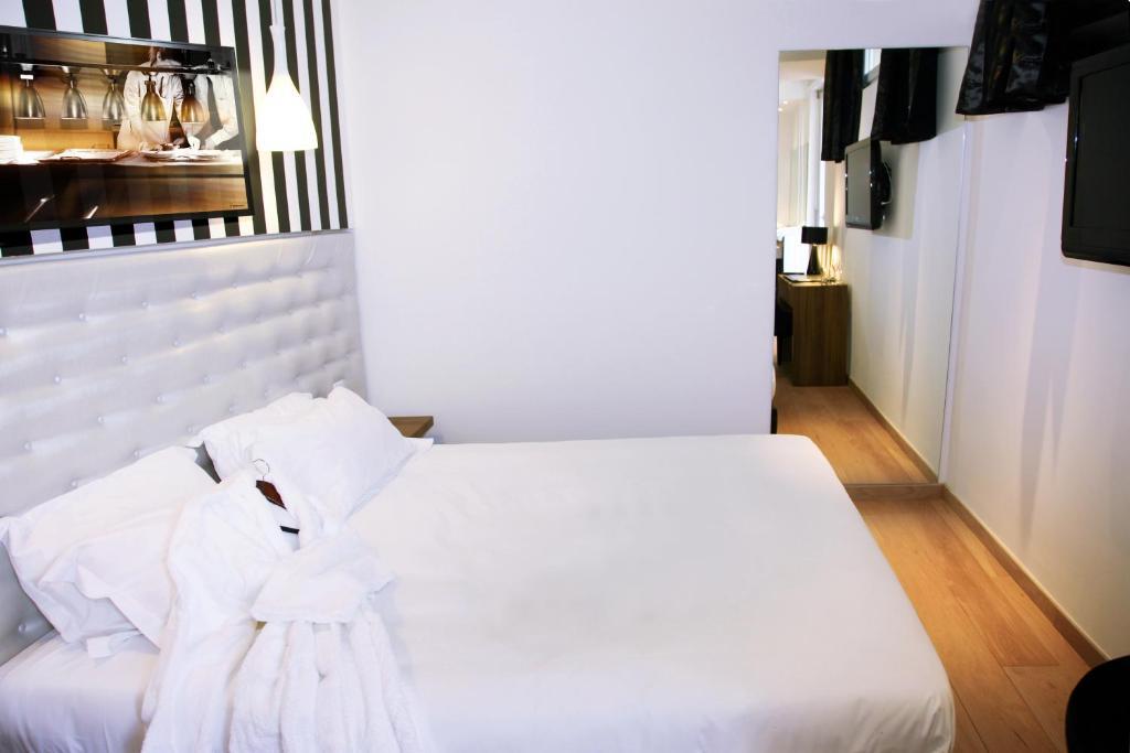 Le Pre Du Moulin - Maison Alonso - Hotel & Restaurant Sérignan-du-Comtat Zimmer foto