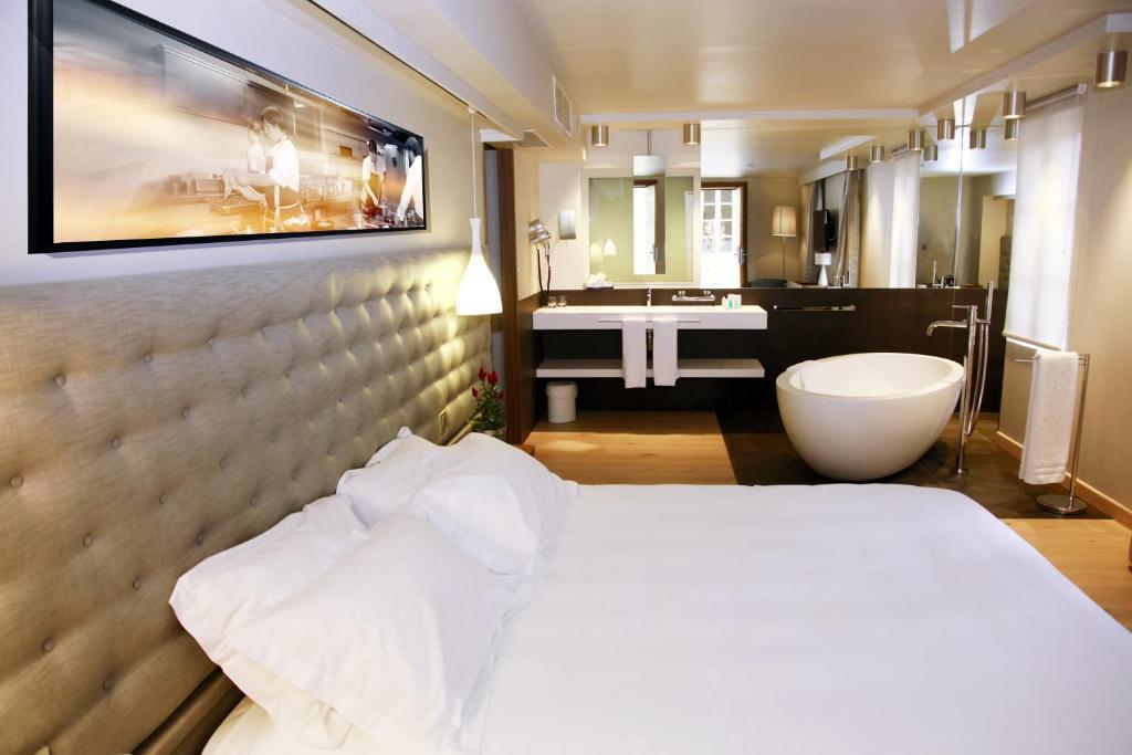 Le Pre Du Moulin - Maison Alonso - Hotel & Restaurant Sérignan-du-Comtat Zimmer foto