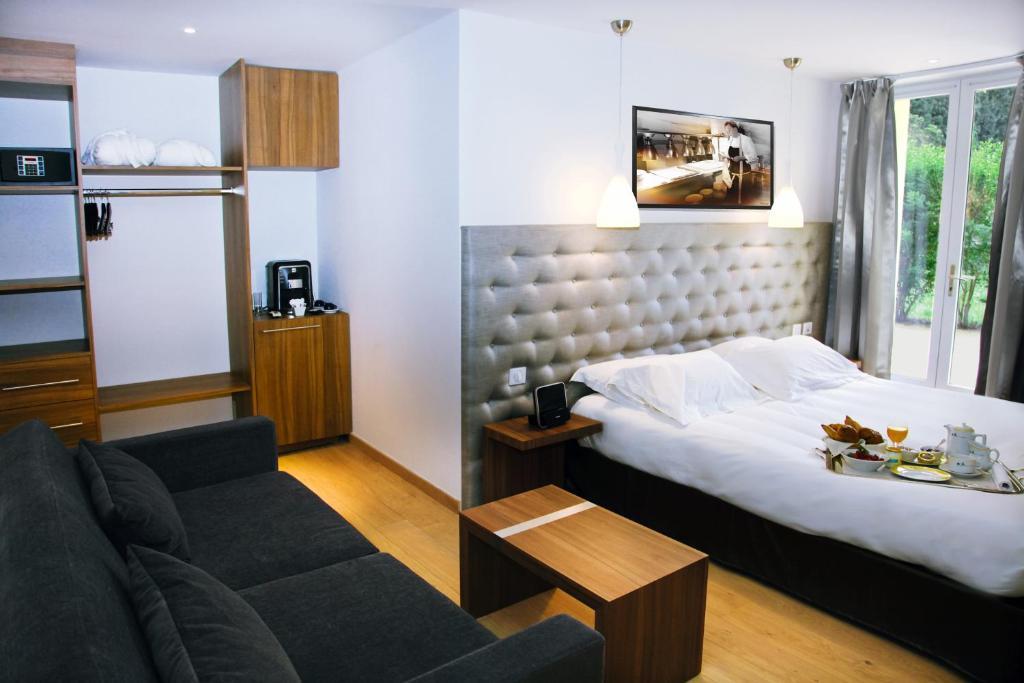 Le Pre Du Moulin - Maison Alonso - Hotel & Restaurant Sérignan-du-Comtat Zimmer foto